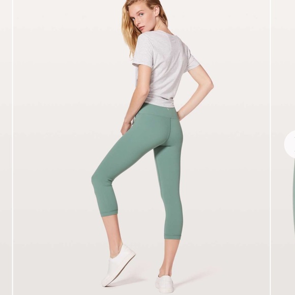 Lululemon Wunder Under Crop (Hi-Rise) *Full-On Luxtreme 21"
Celadon sz 8 - Picture 3 of 10